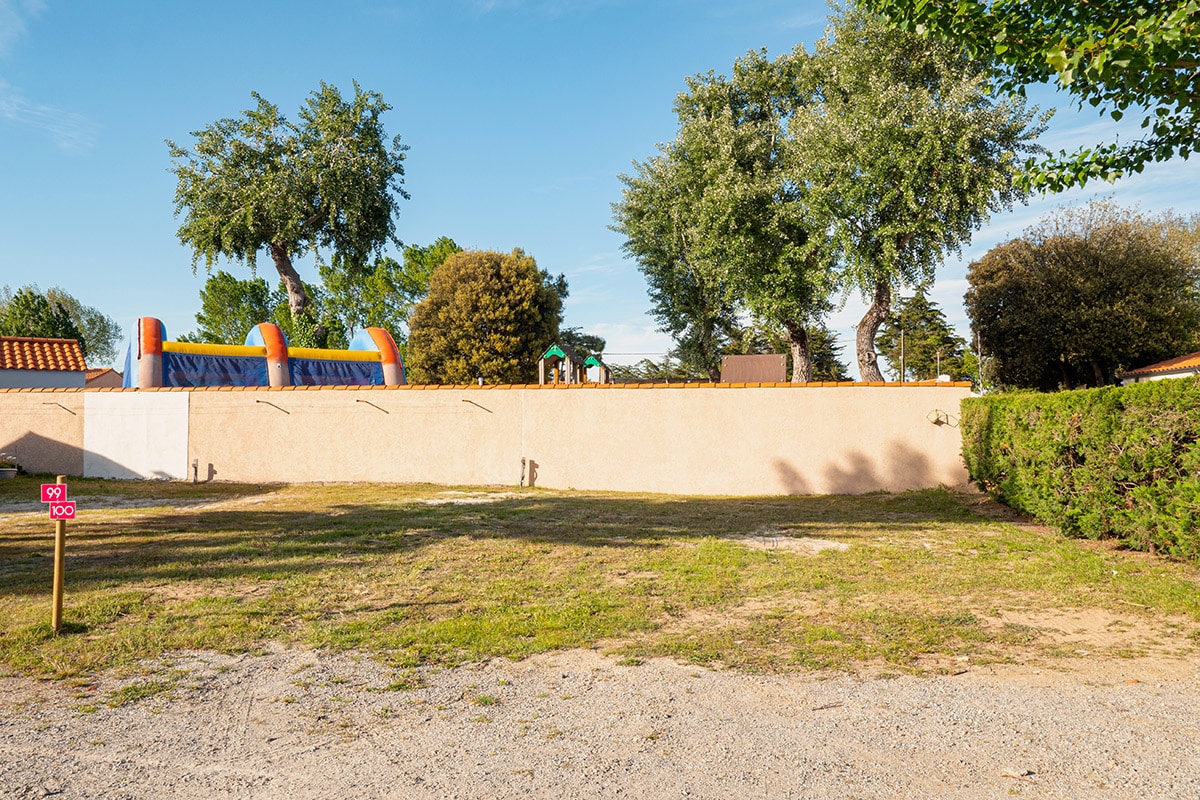 emplacement-tente-camping-bord-de-mer