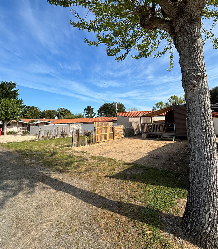 Camping Parée du Both Emplacement Caravane Tente Camping-car